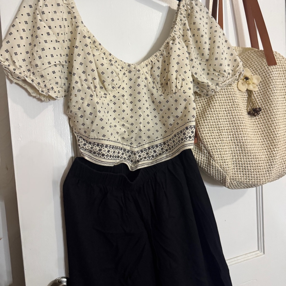 Japna Cream Printed Puff-Sleeve Blouse with Black Trim